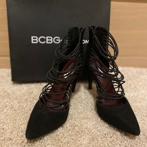 BCBG Black Pumps